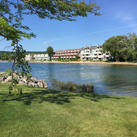 111 Water Street Inn Boyne City Exterior photo